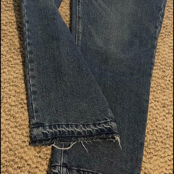 Super cute Gap jeans size 29! - Picture 3 of 3